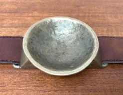 Bol ou cendrier en bronze et cuir avec accoudoirs, années 1960