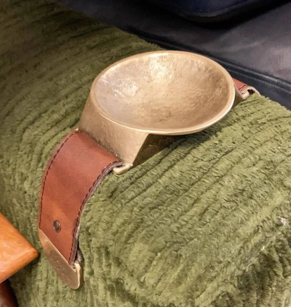 Bol ou cendrier en bronze et cuir avec accoudoirs, années 1960