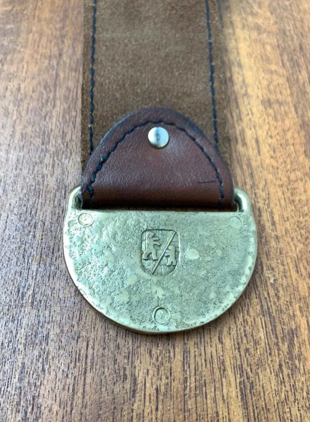 Bol ou cendrier en bronze et cuir avec accoudoirs, années 1960