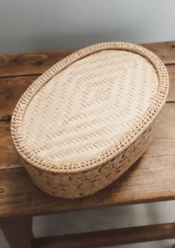 Boîte, coffret en rotin tressé vintage