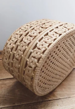 Boîte, coffret en rotin tressé vintage