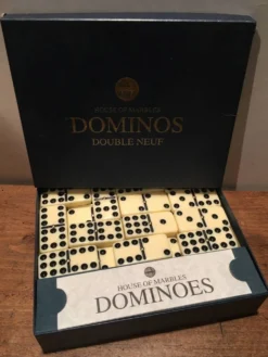 Boîte de dominos double 9 