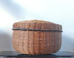 Boîte de rangement vintage en bambou tressé et osier