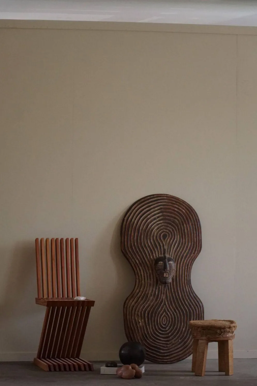 Bouclier africain vintage, art mural tribal, SONGYE SHIELD, Congo, milieu du 20e siècle