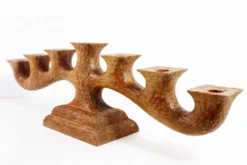 Bougeoir anthroposophique en bois sculpté