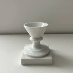 Bougeoir classique en porcelaine