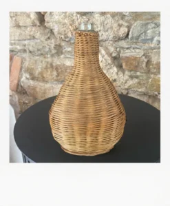 Bouteille habillée d’osier