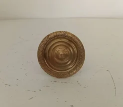 Bouton de meubles Empire en laiton doré XIXeme