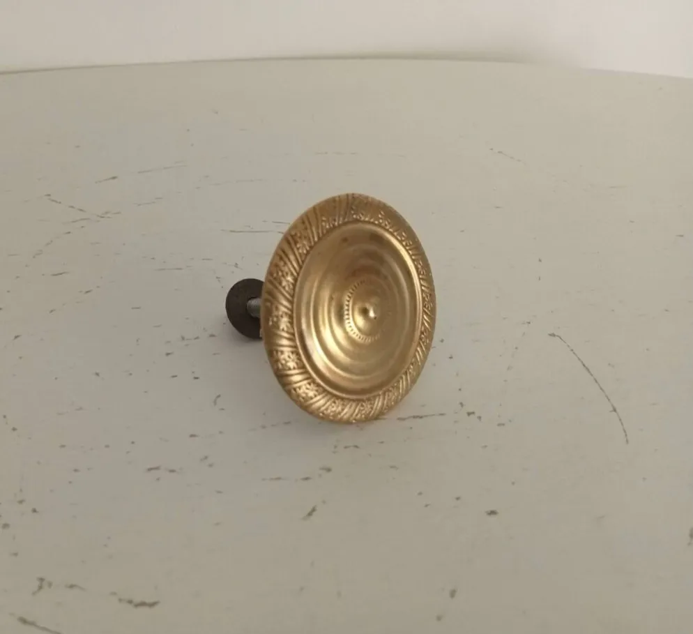 Bouton de meubles Empire en laiton doré XIXeme