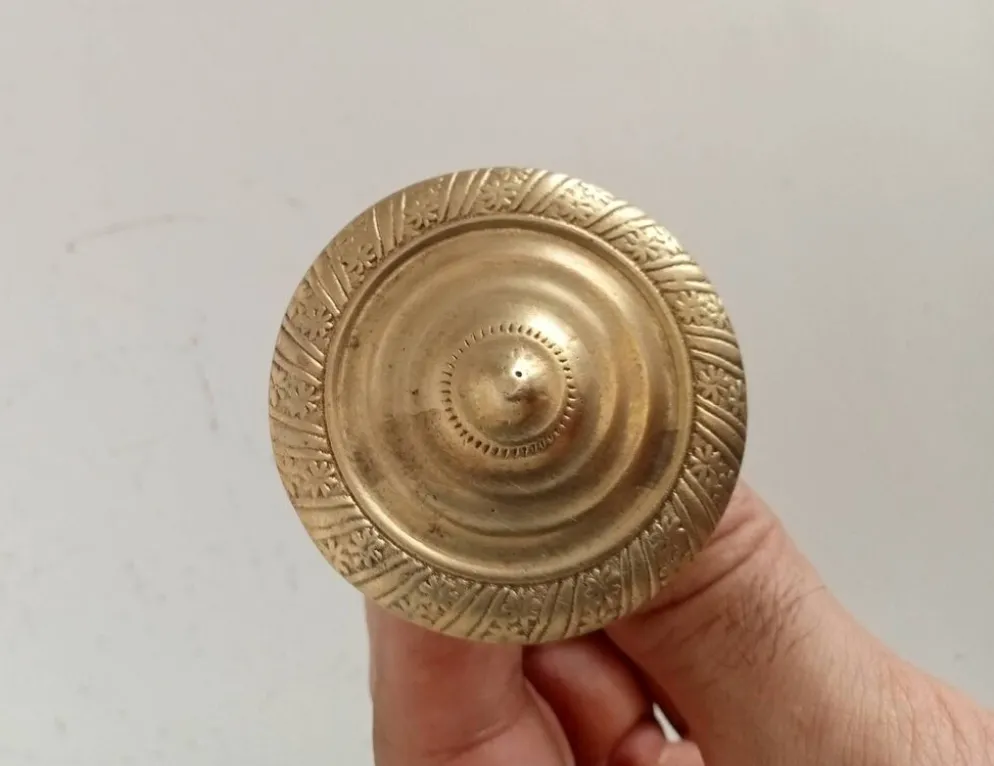 Bouton de meubles Empire en laiton doré XIXeme