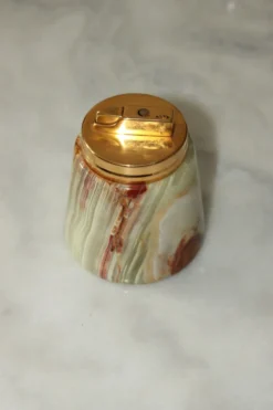 Briquet de table en onyx et laiton