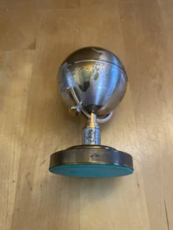 Briquet en laiton formant mappemonde, années 60