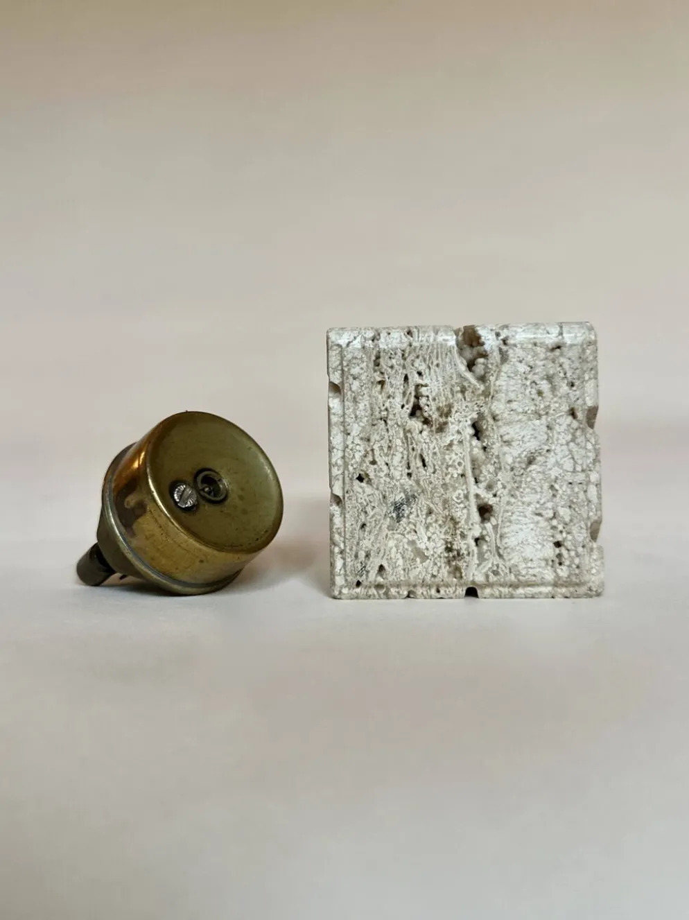 Briquet en travertin Cerri Nestore