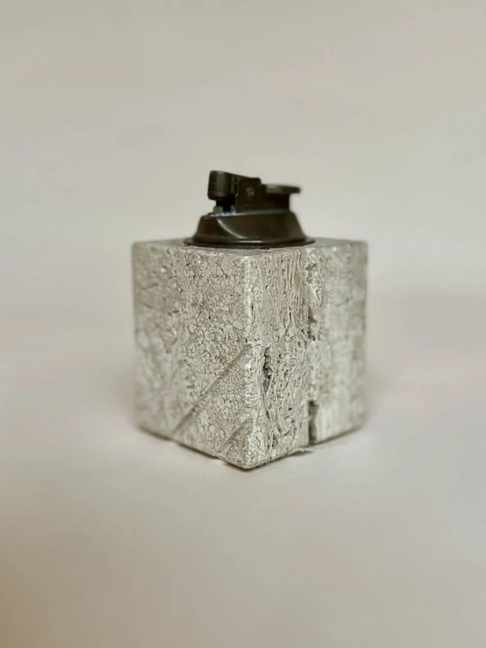 Briquet en travertin Cerri Nestore