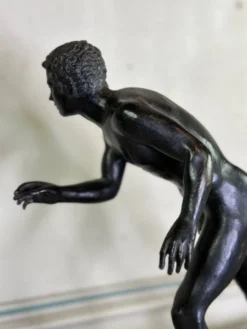 Bronze Grand Tour, un des deux coureurs de la Villa des Papyri, patine noire vers 1880