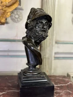 Buste d’Ajax, bronze patine noire sur un socle en marbre noir de Belgique, XIXème siècle