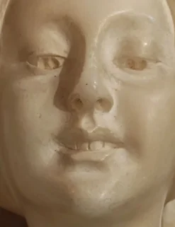Buste de femme en albâtre