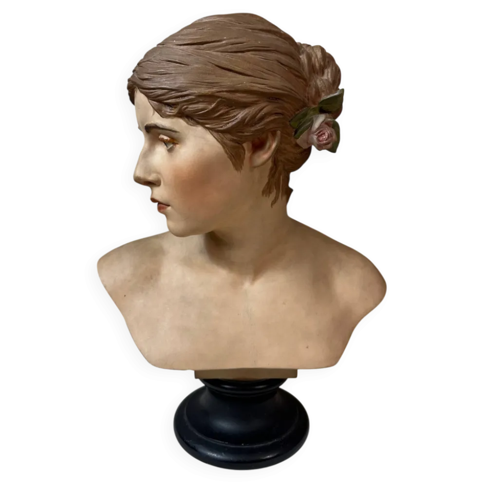 Buste de femme en platre