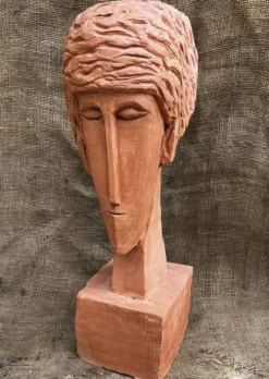 Buste de femme en terre cuite