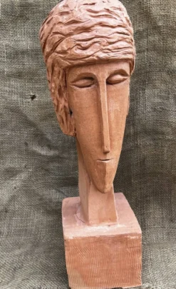 Buste de femme en terre cuite