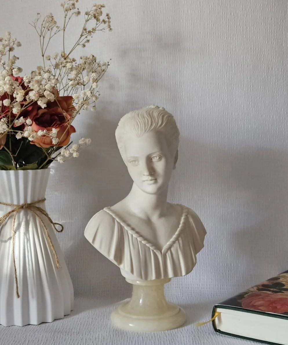 Buste de femme Italie vintage