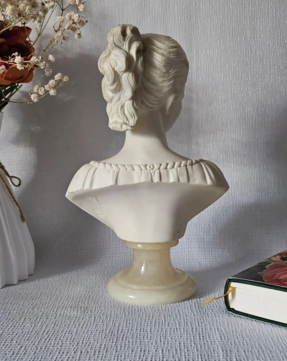 Buste de femme Italie vintage