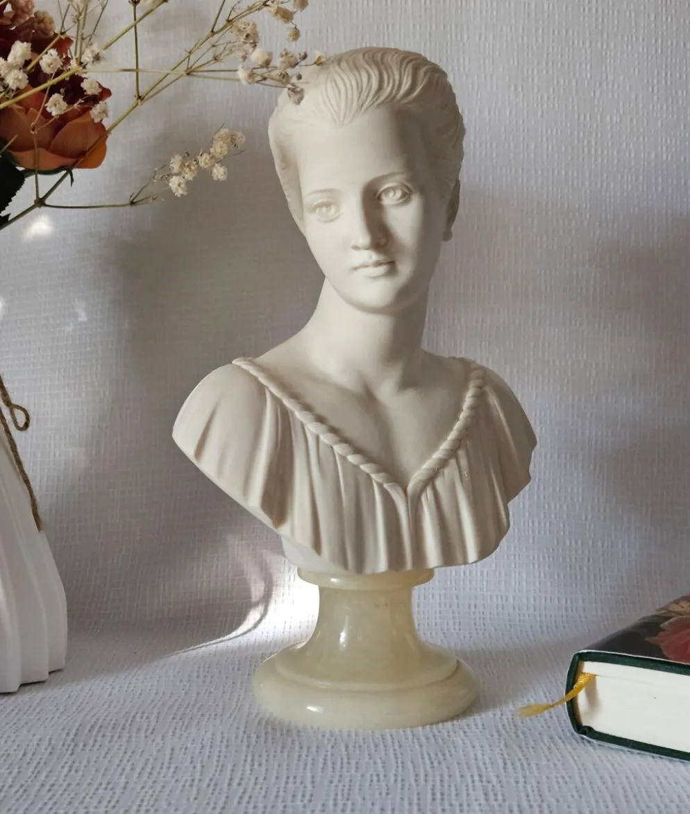 Buste de femme Italie vintage