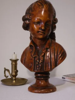 Buste de jeune homme en plâtre ancien