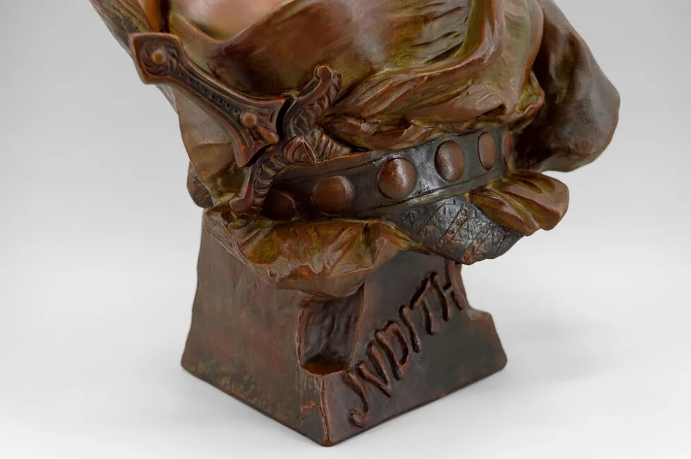 Buste de Judith en terre cuite par Ricardo Aurilli, circa 1900-1910