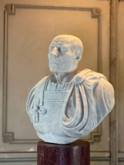 Buste de l’empereur Galba, marbre blanc de Carrare, XVIIIème siècle