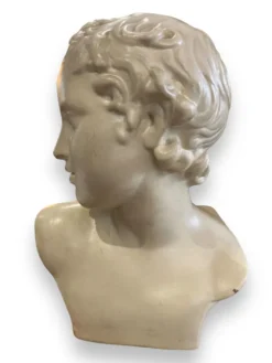 Buste d'Eros en terre cuite émaillée