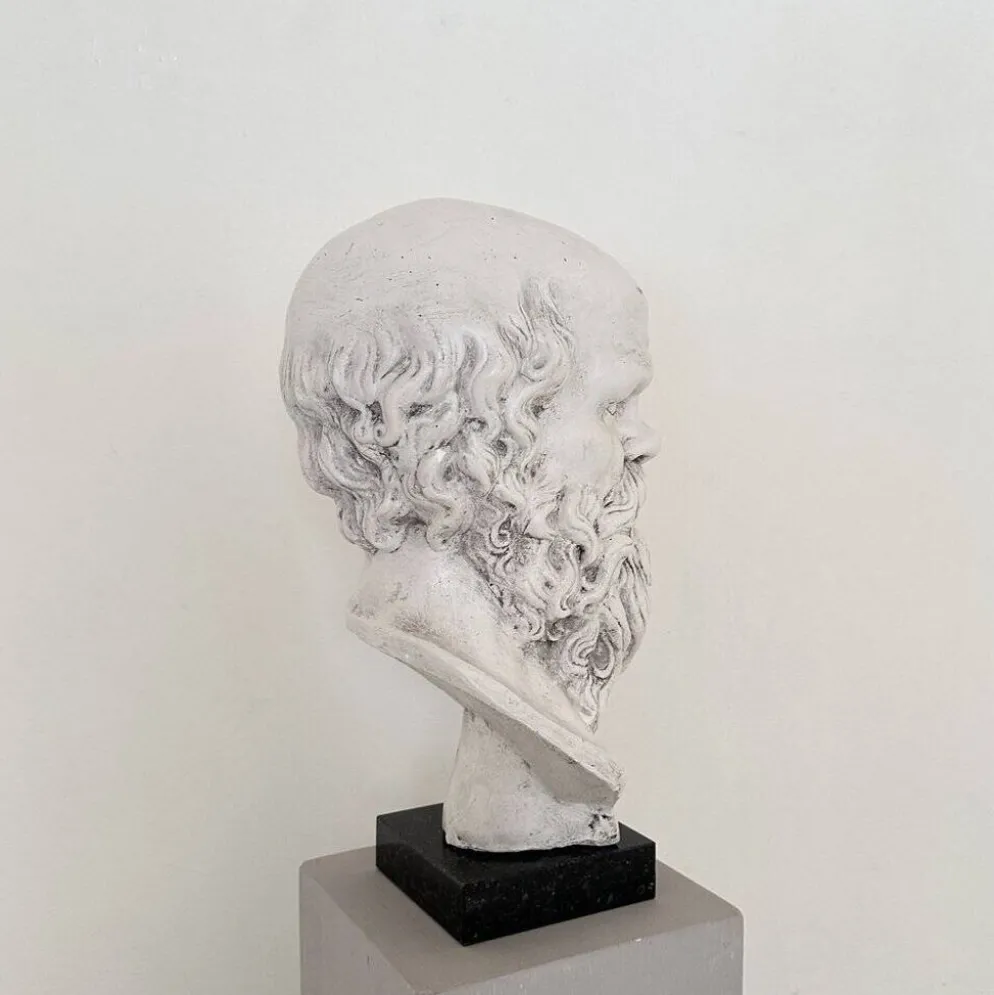 Buste de Socrate en plâtre blanc et base en marbre noir, 1940