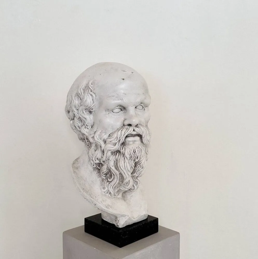 Buste de Socrate en plâtre blanc et base en marbre noir, 1940