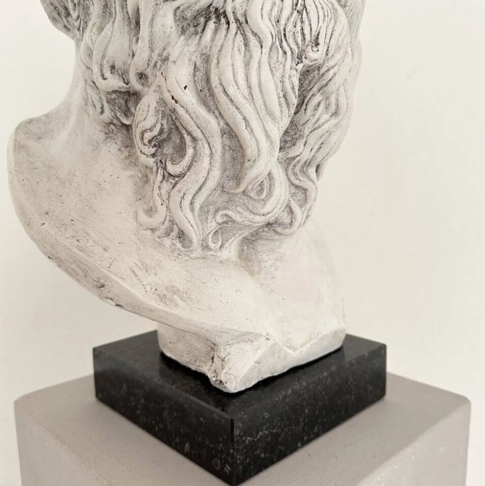 Buste de Socrate en plâtre blanc et base en marbre noir, 1940