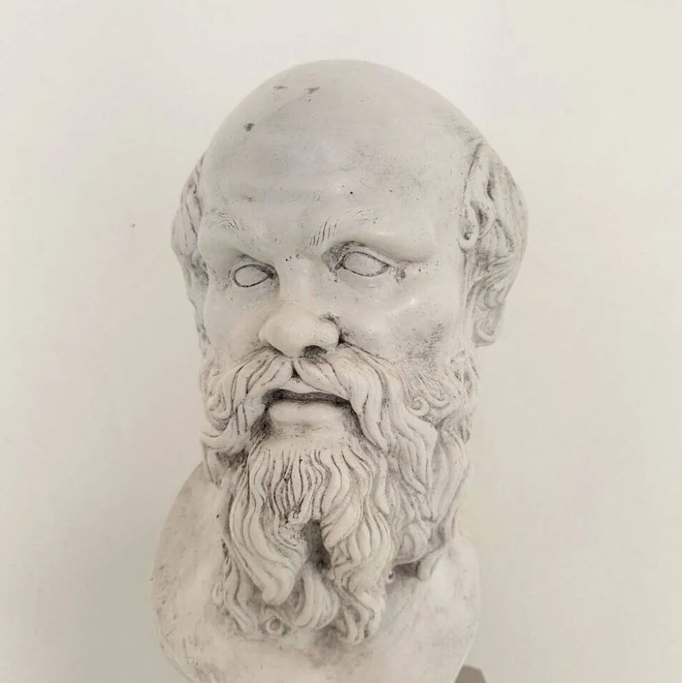 Buste de Socrate en plâtre blanc et base en marbre noir, 1940