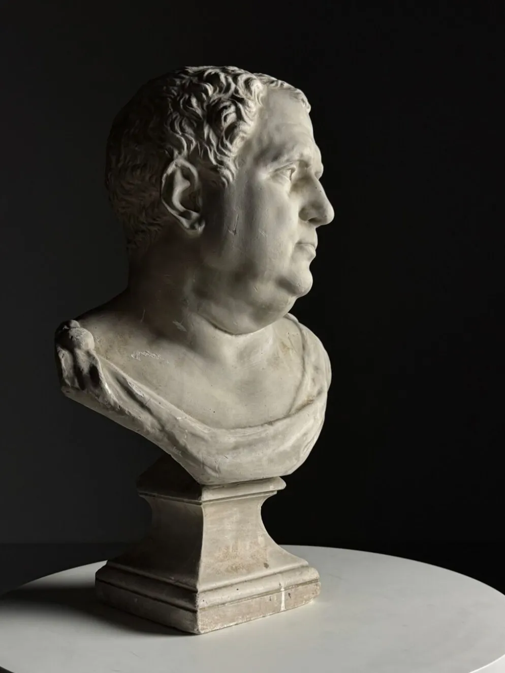 Buste de Vitellius en plâtre romain, 20e siècle.
