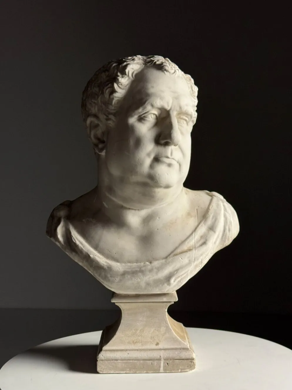 Buste de Vitellius en plâtre romain, 20e siècle.