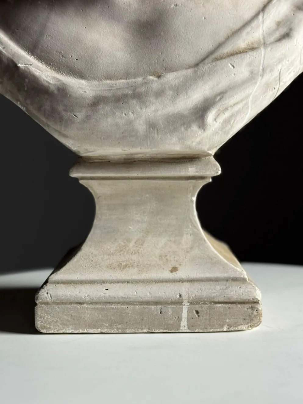 Buste de Vitellius en plâtre romain, 20e siècle.