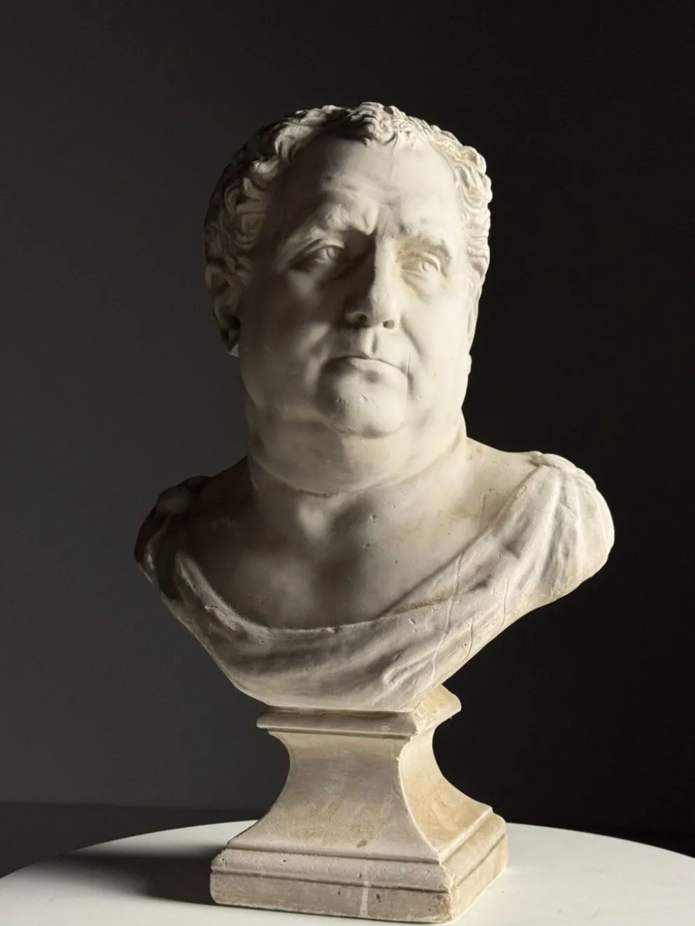 Buste de Vitellius en plâtre romain, 20e siècle.