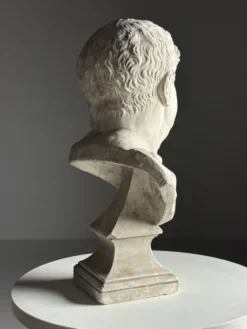 Buste de Vitellius en plâtre romain, 20e siècle.