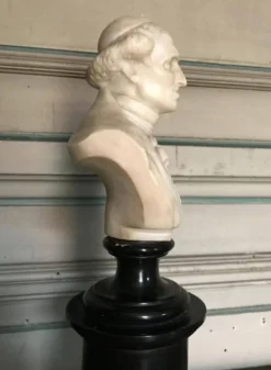 Buste d’un prélat italien en albâtre