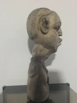 Buste en bois Africain