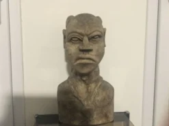 Buste en bois Africain