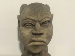 Buste en bois Africain