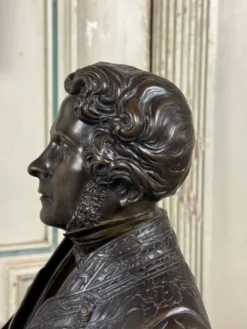 Buste en bronze de l’amiral Hucos, signé Dubray 1854