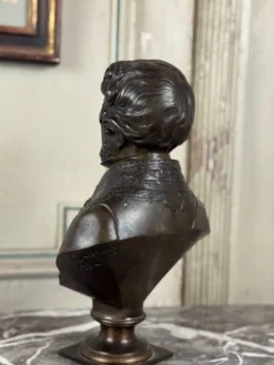 Buste en bronze de l’amiral Hucos, signé Dubray 1854