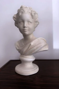 Buste en plâtre