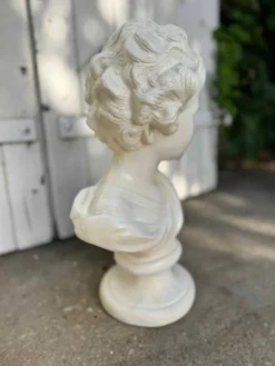 Buste en plâtre