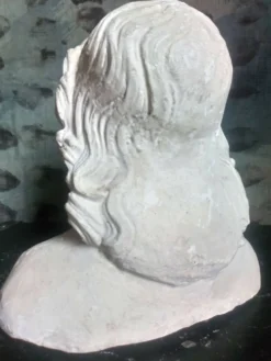 Buste en plâtre