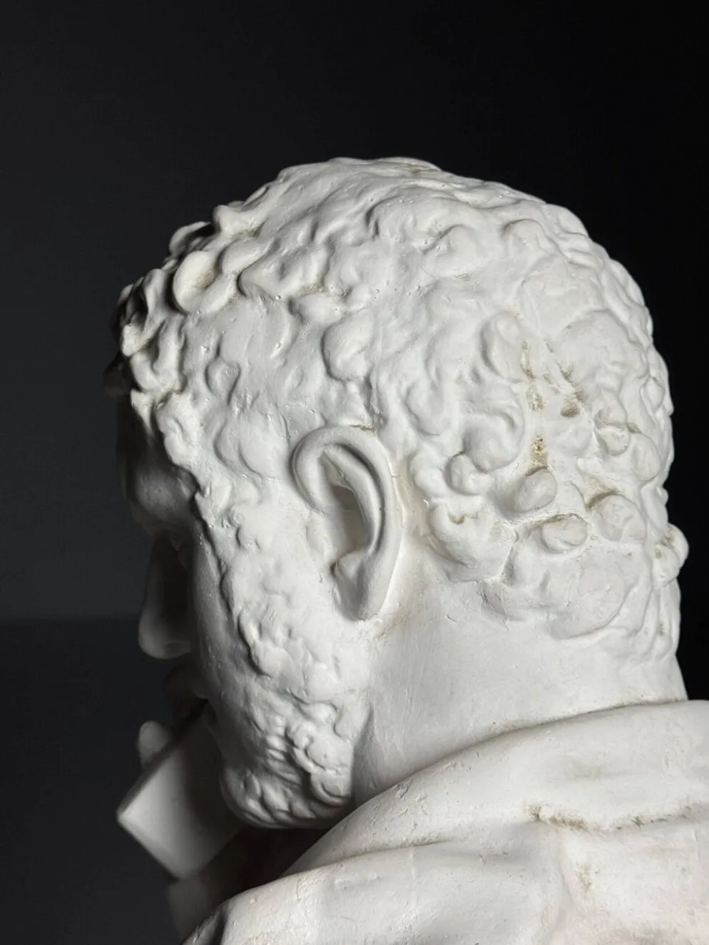 Buste en plâtre de Caracalla appelant